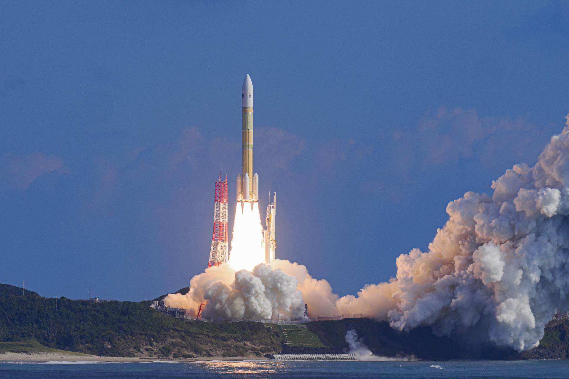 H3-24, operated by Mitsubishi Heavy Industries, for the H3-24 | Martian Moon eXplorer (MMX) mission.